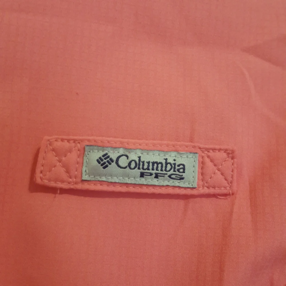 Beautiful Columbia PFG sleeveless top - Picture 2 of 10